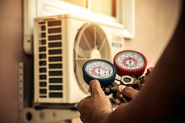 Professional Hvac technician working in Mount Holly Springs, PA